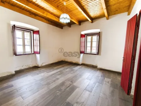 Single storey house T2 w/ large patio, Alvalade, Santiago do Cacém