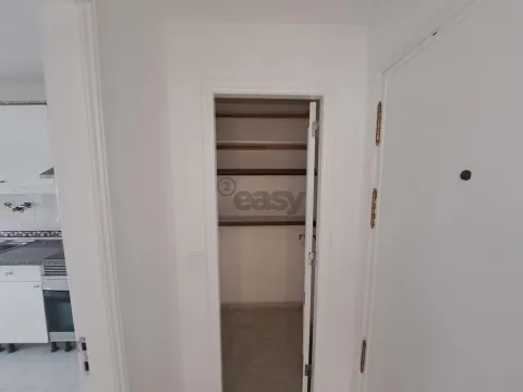 Apartamento T4 Duplex - Avenida de Fitares