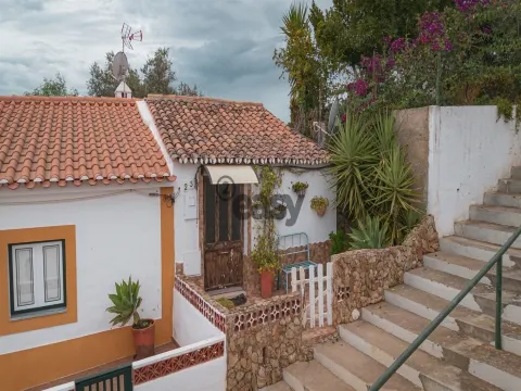 MORADIA T0+1 EM ALQUEVA COM TERRENO VEDADO