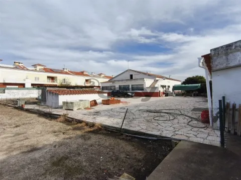 Moradia Terrea isolada T4