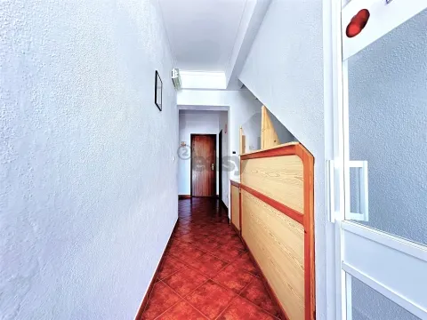 Apartamento T2 Rés do Chão em Borba – Excelente Estado, Potencial T3 e Localização Premium