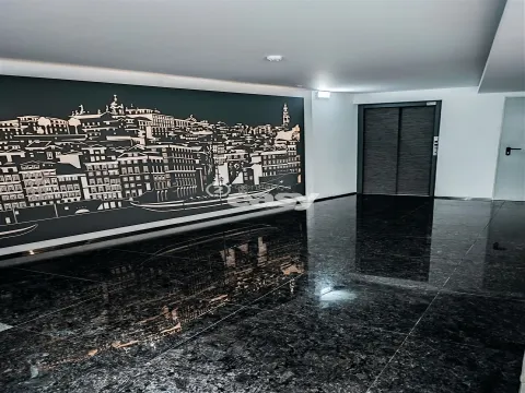 Apartamento T1 para Arrendamento | Rua da Alegria, Porto