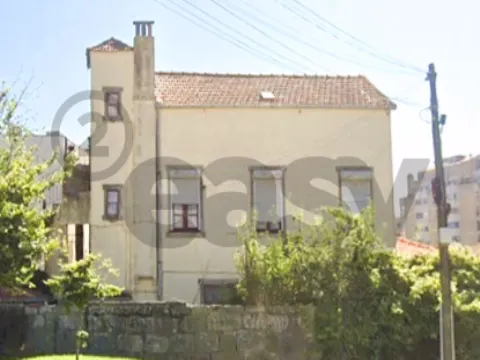 Maison à Restaurer 9 Chambre(s)