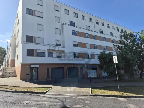 T2 na Ameixoeira com parqueamento