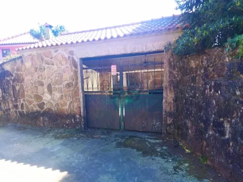 Casa de Pedra com Terreno em Covas