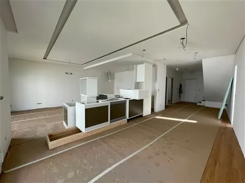Moradia T4 com piscina