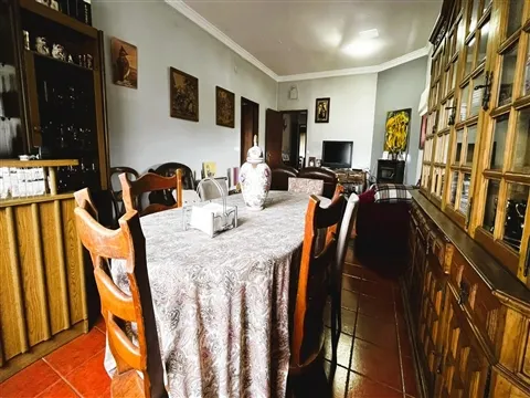 Apartamento T2+3 com Quintal no Centro de Valença