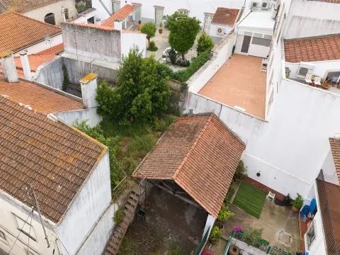 Imóvel para Remodelação total no centro do Cartaxo