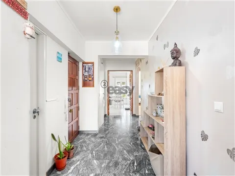 Apartamento T3 com terraço
