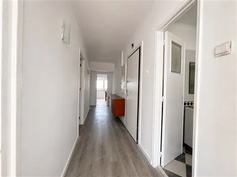 Luminoso T2 em Queluz – Excelente localização e proximidade de todos os serviços