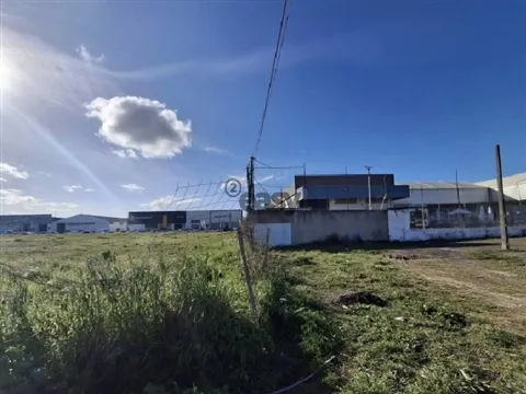 TERRENO URBANO NA ZONA INDUSTRIAL DE ÉVORA