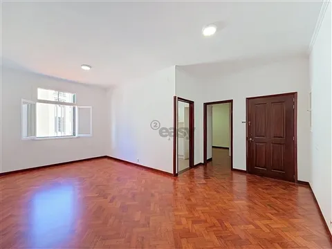  T2 Renovado no Centro do Funchal | Rua do Carmo