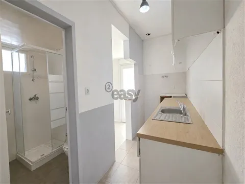 Moradia T1 com pátio para remodelação