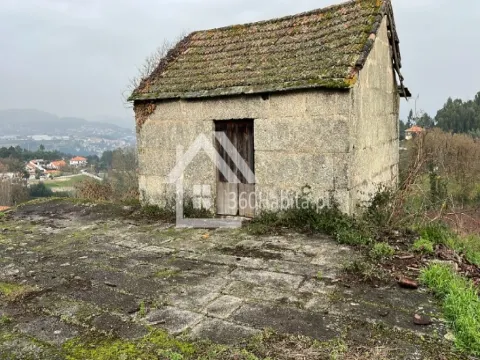 Rustikales Land in Amarante Lomba