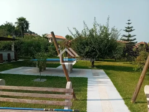 Moradia T4 c/ piscina, Polvoreira, Guimarães, Braga