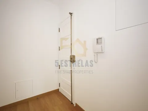 Arrendamento - Apartamento T3  - Renovado - São Pedro do Estoril