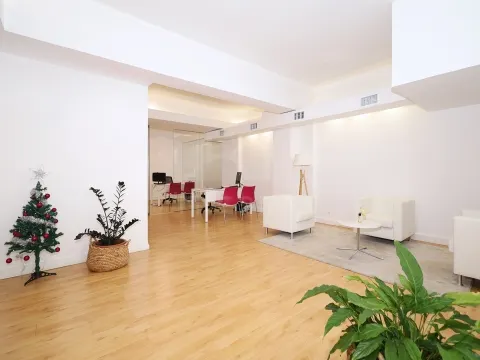 Arrendamento de Loja - Sem Trespasse - Algés - Miraflores