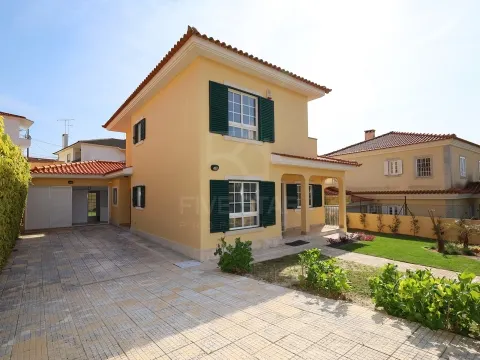 Moradia T5+1 - Grande jardim - Cascais - Kings’s College