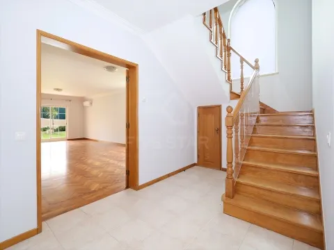 Moradia T5+1 - Grande jardim - Cascais - Kings’s College