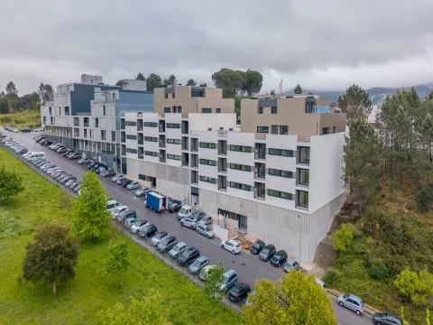 Apartamento T3 com Terraço em Gualtar, Braga