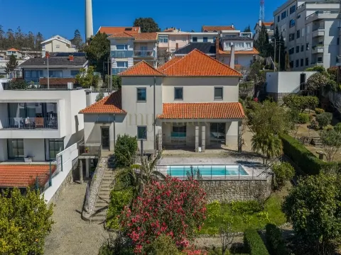 Exclusive 4-Bedroom Villa with Pool in Gaia