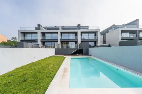 Moradia T4 de luxo com piscina e vista mar - Canidelo, Gaia