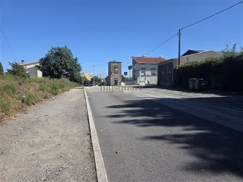 Terreno para Construção Multifamiliar nos Carvalhos, Gaia
