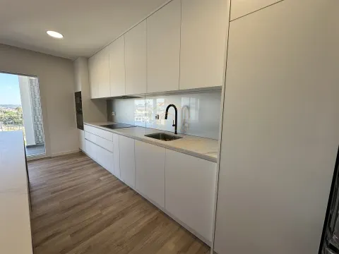 Apartamento T2+2 c/ garagem dupla - Figueira da Foz