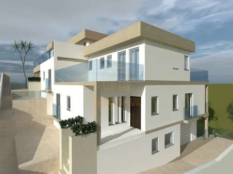 Moradia T4 na encosta de Buarcos