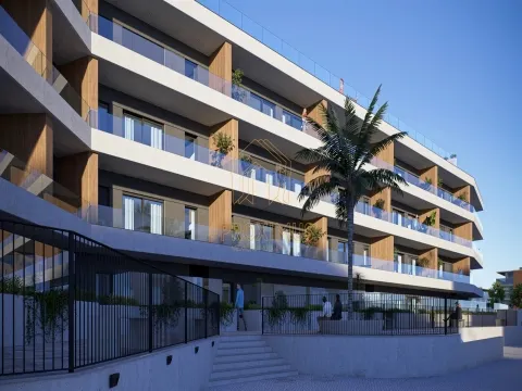 Apartamento T3 luxuoso à beira mar
