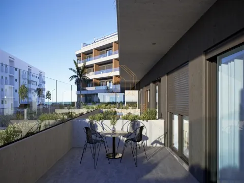 Apartamento T3 luxuoso à beira mar