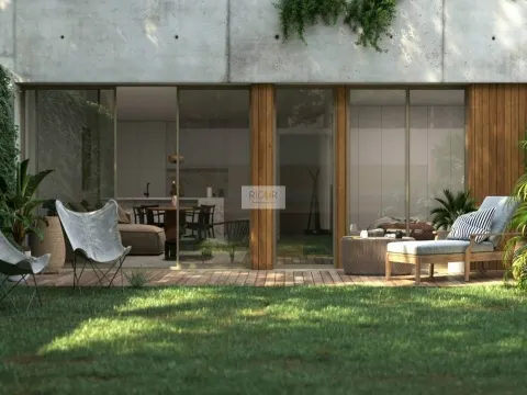 Apartamento T1 com jardim de a 300mts da praia de Matosinhos 