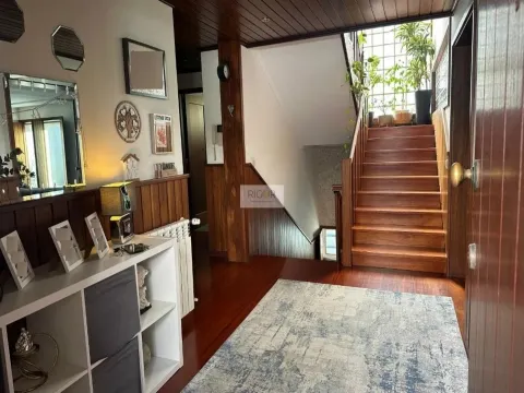 Moradia T4 de 4 frentes na cidade da Maia