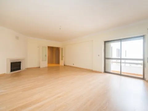 Apartamento T4