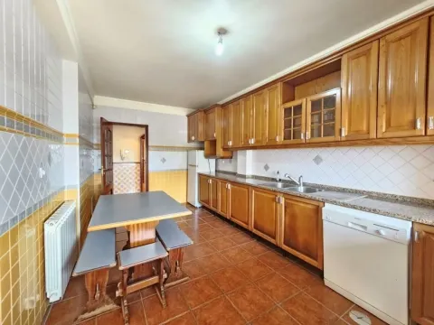 Casa Duplex de 3 Habitaciones en Aveiro, São Bernardo