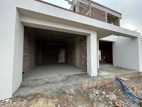 Moradia T3 isolada na Gafanha da Encarnação, perto das praias