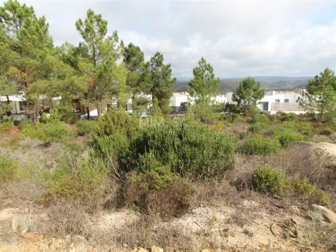 Urban plot in Espartal and just a few minutes from the beach