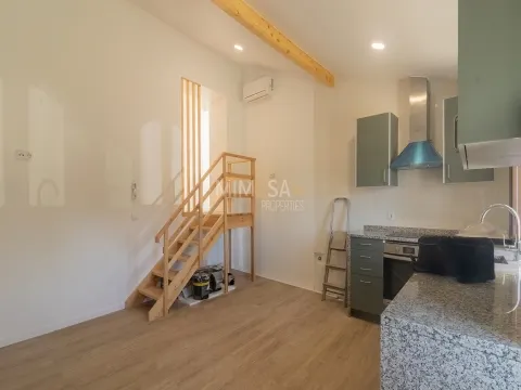 Moradia T2 integralmente remodelada em 2025 no centro de Aljezur