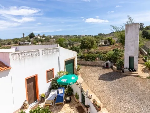 Landbesitz 3 Schlafzimmer