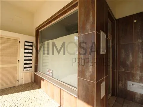 Shop in excellent location in the center of Ferragudo