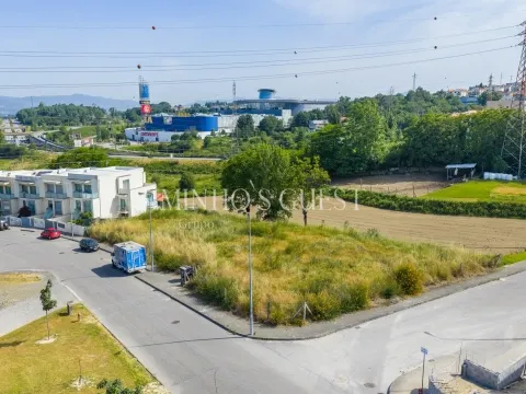 Loteamento composto por 5 lotes p/ construção moradias - Dume (Nova Arcada)