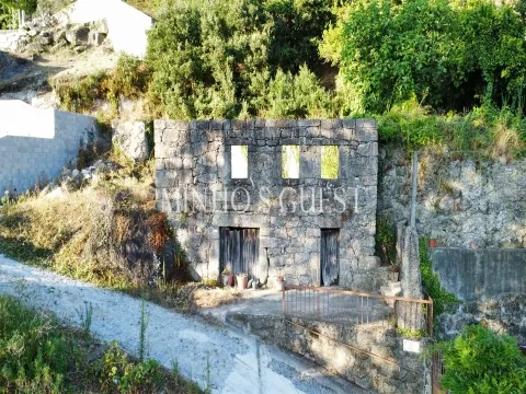 Detached house to restore T2
