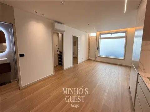 Apartamento T3 (95m2) c/ AC e garagem fechada - São Vicente, Braga