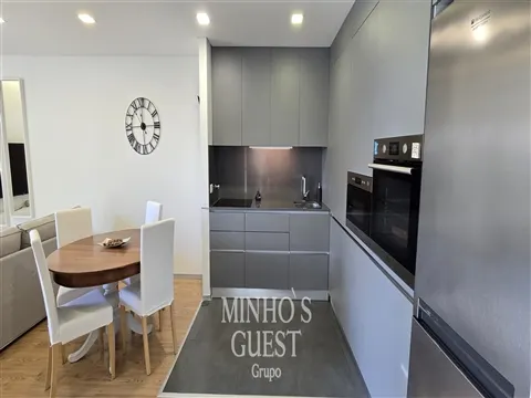 Apartamento T2(95m2) pronto habitar c/ AC e lugar de garagem - Centro Histórico de Braga