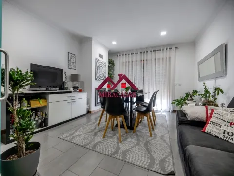 Apartamento T2+2 DUPLEX com Terraço, Garagem e Entrada Independente à Venda em Mira