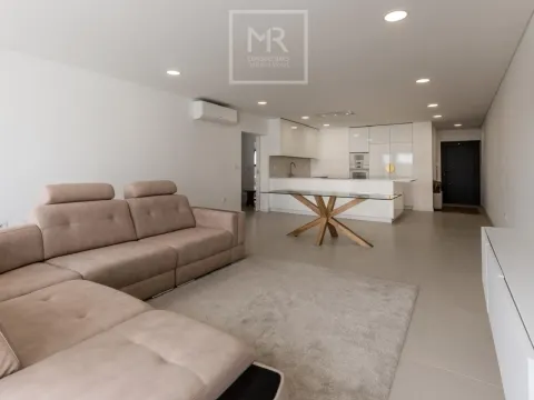 Moradia T3 Arquitetura Moderna – Oiã, Oliveira do Bairro