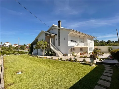 Detached house T5