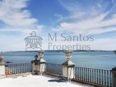 Palacio na 1º linha de Mar em Paço de  Arcos 