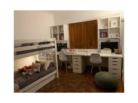 CASCAIS- Areia  Moradia  T5 sem moveis