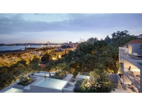 LISBOA  - Estrela  T1  com 1   parqueamento